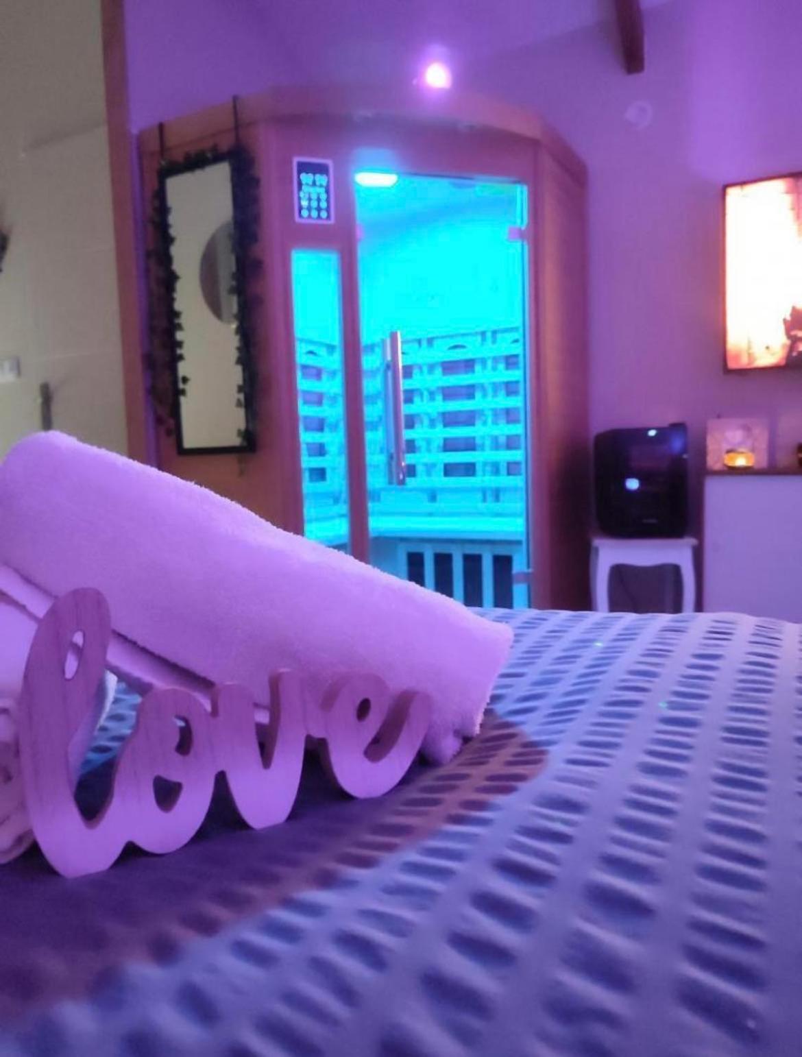 Le Cocoon D'Emy Bed & Breakfast Louvetot Екстериор снимка
